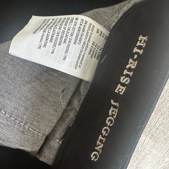 American Eagle Outfitters Black High Rise Jeans - Picture 6 of 11